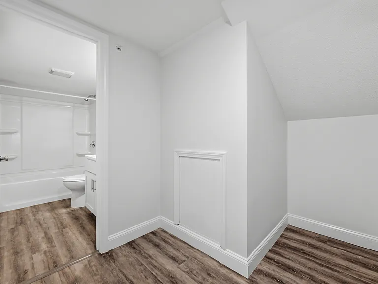 111 Laurel Ct #3 — Photo 18