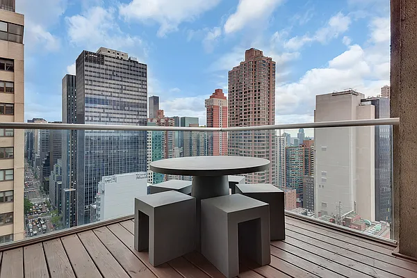 Rented by Cooper & Cooper Real Estate | media 6