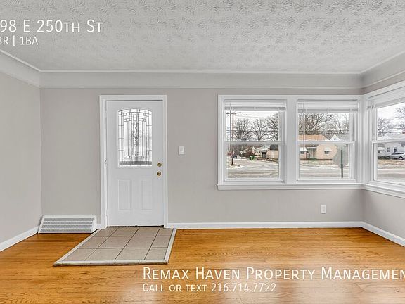 4th image of 498 E 250th St