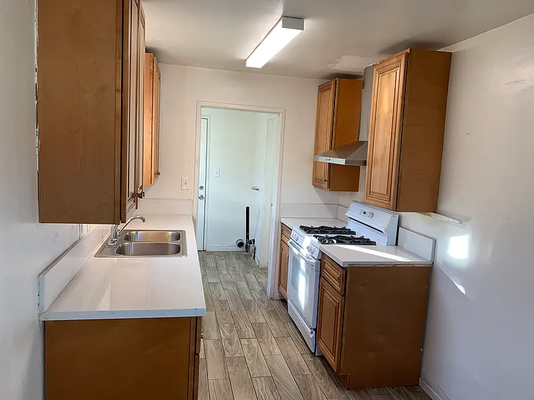 3946 N Sierra Way #3946 — Photo 2