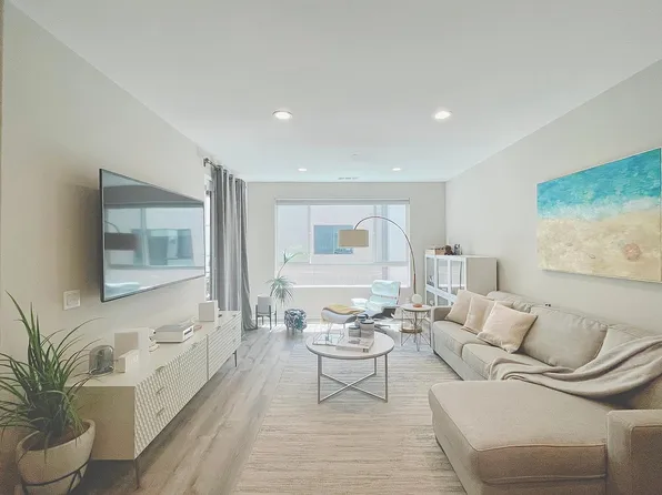 13121 W Lumina Way, Valley Glen, CA 91401