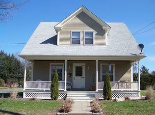 91 Norwood St, Greenfield, MA 01301