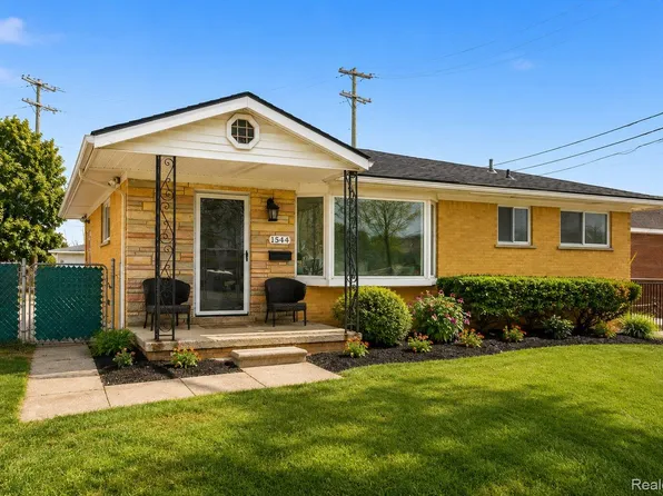 1544 Sheffield Rd, Birmingham, MI 48009