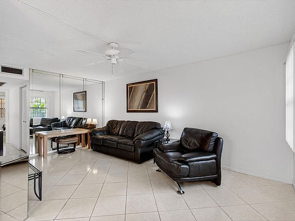 5th image of 1009 Hythe A