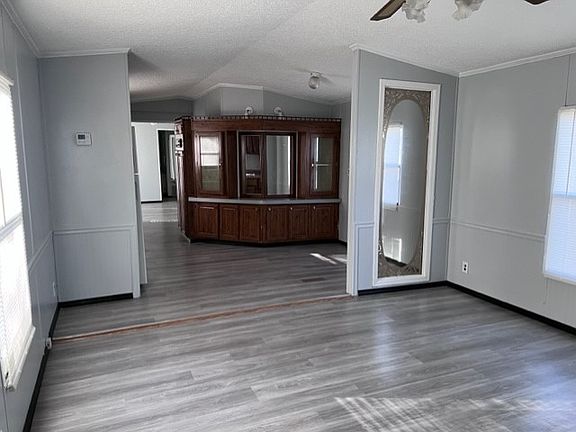 2nd image of 401 Osprey Dr