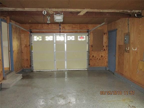 3rd image of 6295 Vick St
