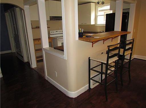4th image of 209 S Wallace Blvd