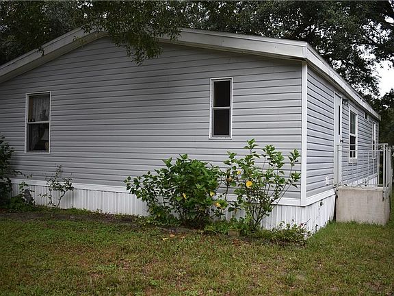2nd image of 10609 Bay Hills Cir #10609