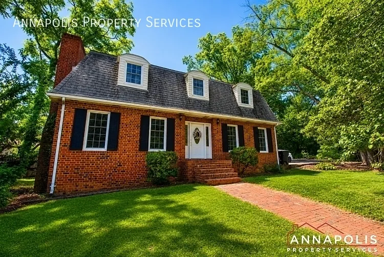 843 Harbor View Ter — Photo 2