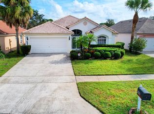 221 Saratoga Blvd E, Royal Palm Beach, FL 33411