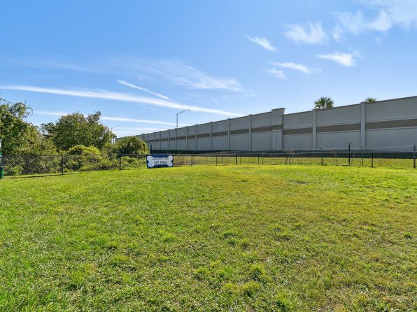 10600 Bloomfield Dr APT 213