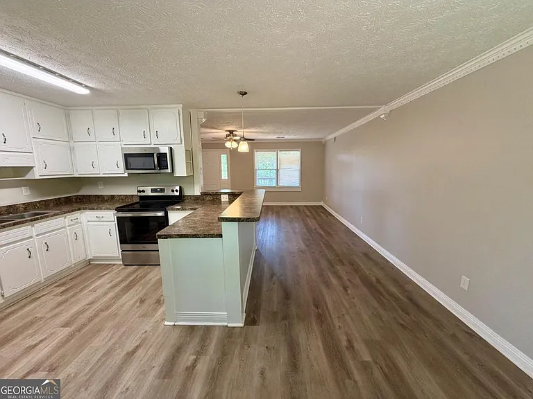 285 Lakeshore Dr — Photo 10