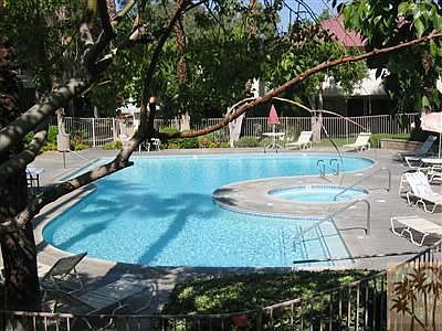 1st image of 2810 N Arcadia Ct #212