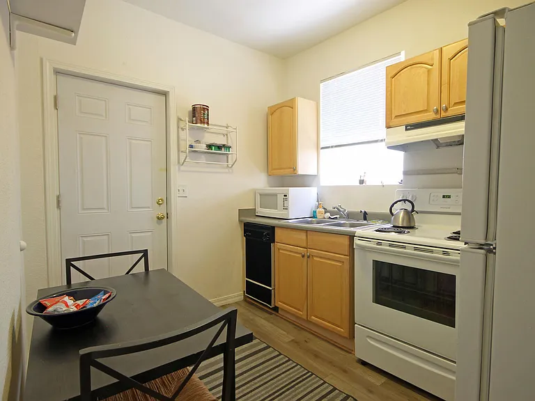 3050 Zuni St — Photo 5