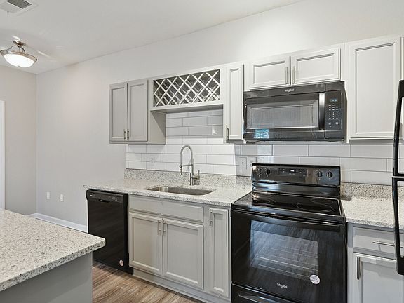 Newly Renovated Kitchen