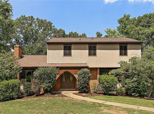 1518 Greendale Dr, Pittsburgh, PA 15239