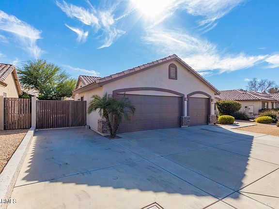 3rd image of 6011 W Villa Theresa Dr