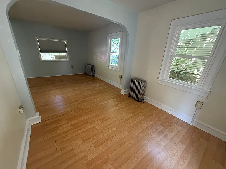 418 Leggett St — Photo 4