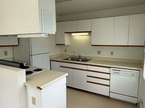 3rd image of 4008 E Steven Dr #28