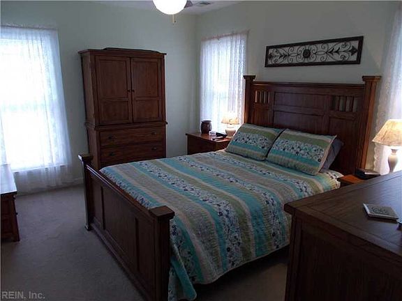 2nd image of 3604 Essex Cir
