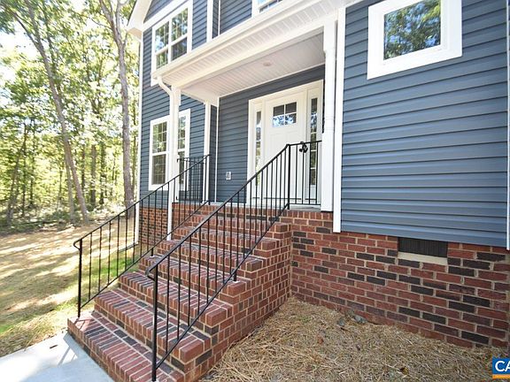2nd image of 832 Pine Crest Dr