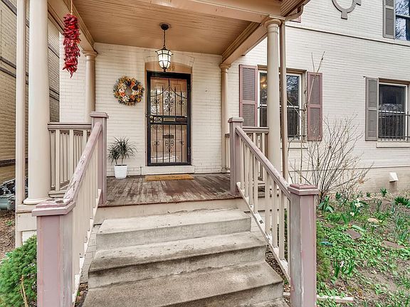 4th image of 1149 N Corona St