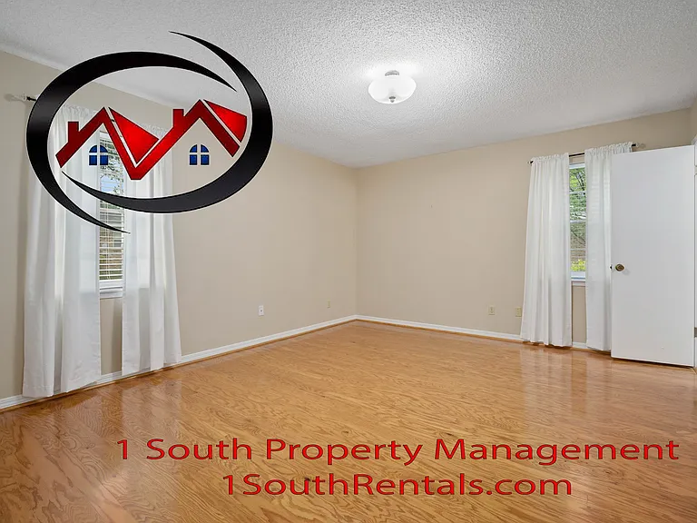 2205 Woodhillcrest Dr — Photo 12