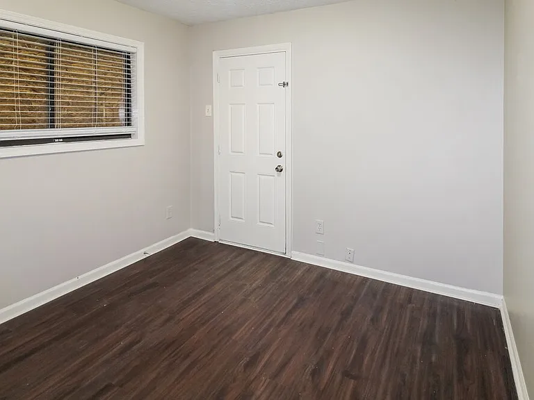599 Maple Dr — Photo 11