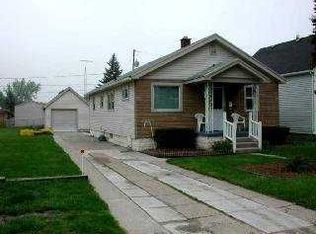 2637 Northvale Dr, Oregon, OH 43616