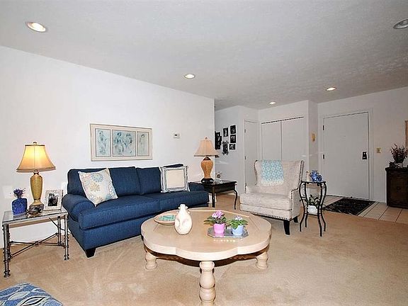 4th image of 2112 Acacia Park Dr APT 405