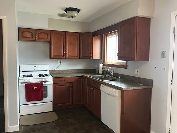 4th image of 7225 Capitol Dr