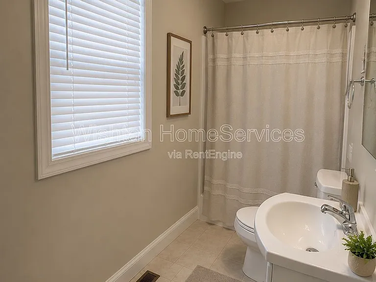 518 W Murray St #C — Photo 4