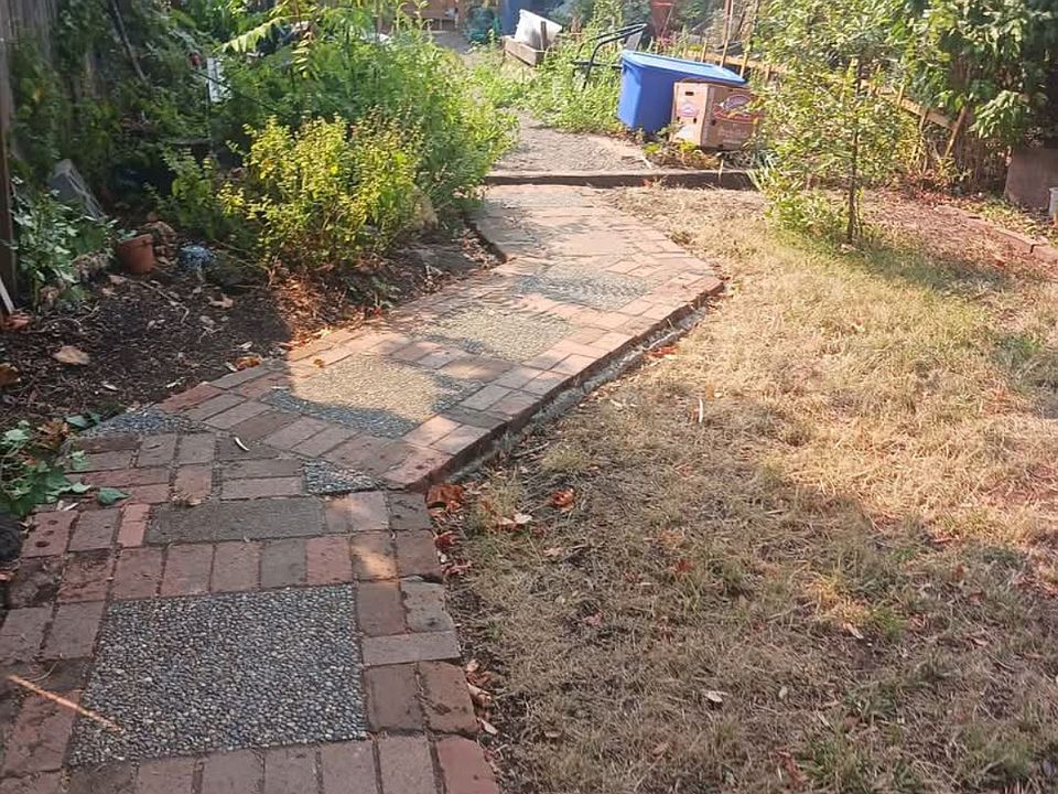 2nd image of 1218 1/2 W 11th Ave