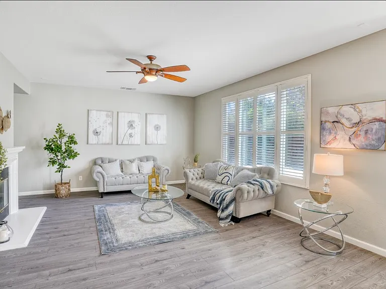 262 W Country Club Dr — Photo 3