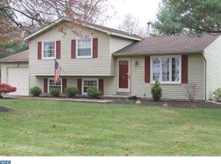 661 Hughes Dr, Hamilton, NJ 08690
