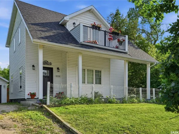 223 Green AVENUE, Regina Beach, SK S0G 4C0
