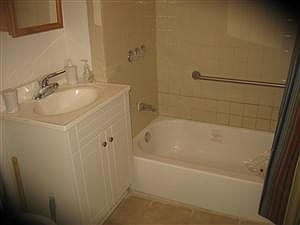 2nd image of 816 N Fremont Ave