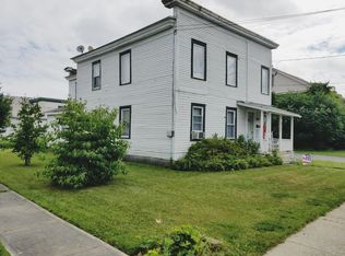 32 Main St, Poultney, VT 05764