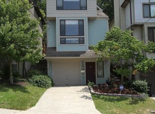 560-1/2 Hoge St, Cincinnati, OH 45226
