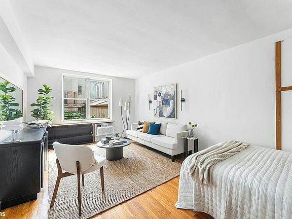 4th image of 408 W 34th St APT 3L