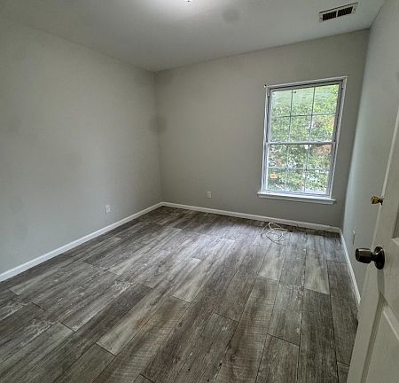 5th image of 84-86 11th Ave W