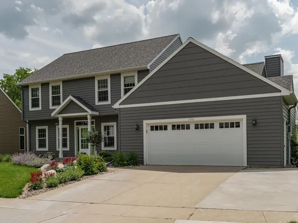 2916 Stonegate Ct SW, Rochester, MN 55902