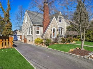 11 S Cedar Pkwy, Livingston Twp., NJ 07039