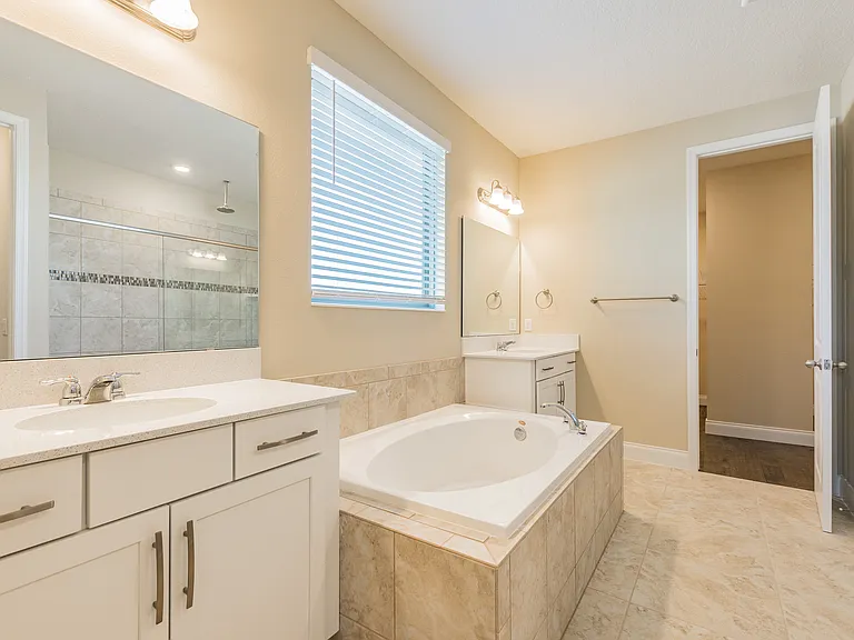 8278 Procida Isle Ln — Photo 50