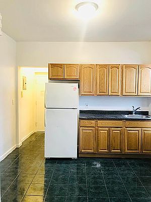 2nd image of 24-31 Steinway St #16