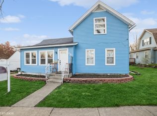 382 Silver St, Elgin, IL 60123