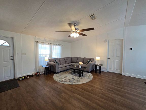 3rd image of 1399 Belcher Rd #341