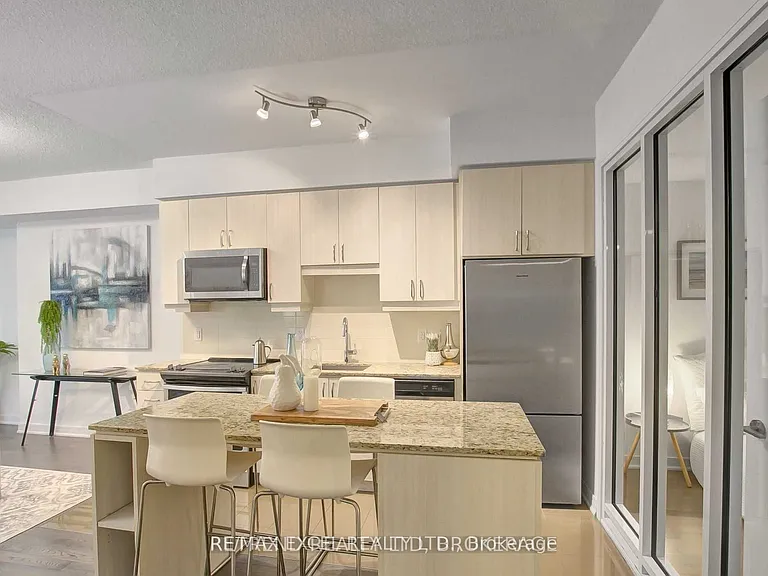 9199 Yonge St #608 — Photo 14