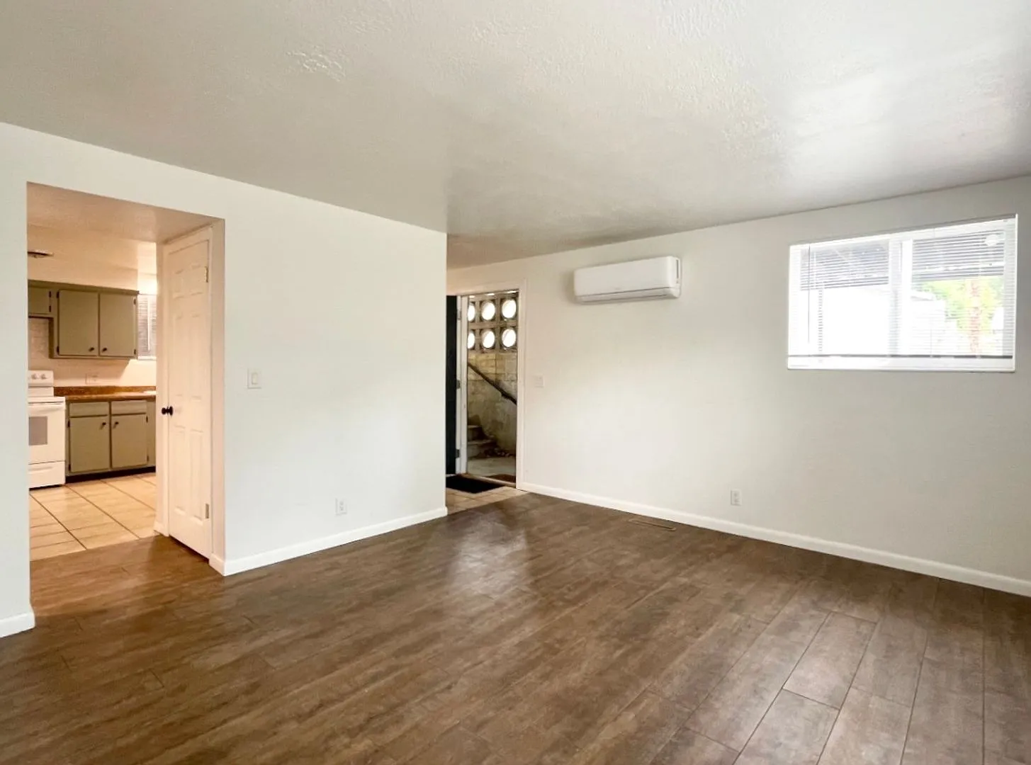 1355 S. 300 E. — Photo 4