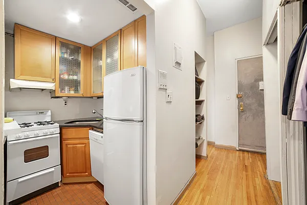 Rented by Oxford Property Group | media 28